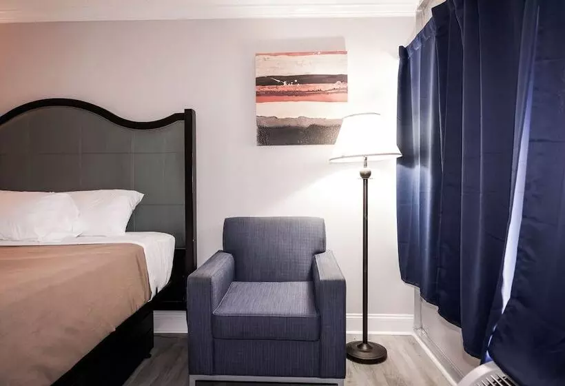 ホテル Riverside Inn And Suites