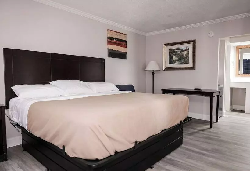 ホテル Riverside Inn And Suites