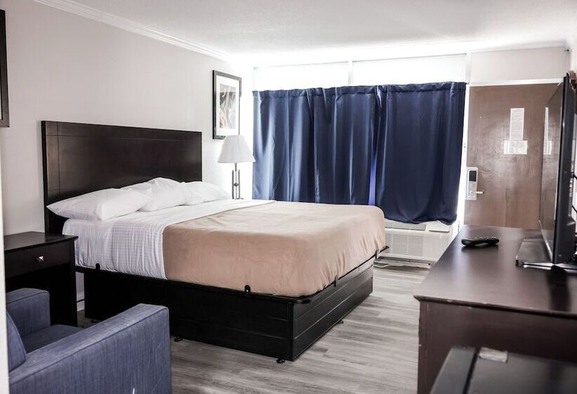 ホテル Riverside Inn And Suites