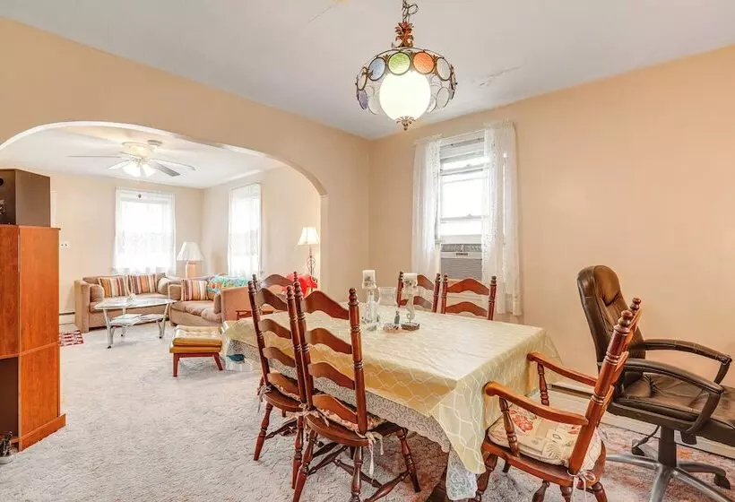 Ideally Located Villas Home: 2 Mi To Beaches!