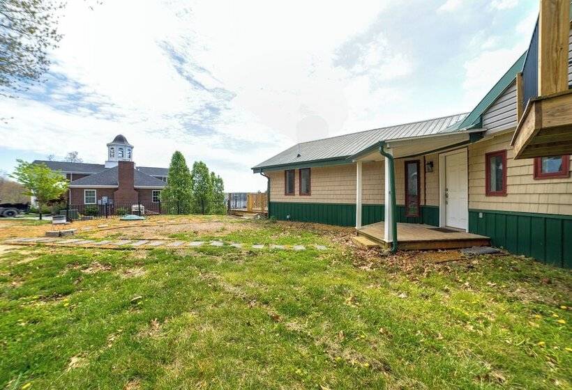 Deck W/ Lake Barkley Views: Spacious Family Home!