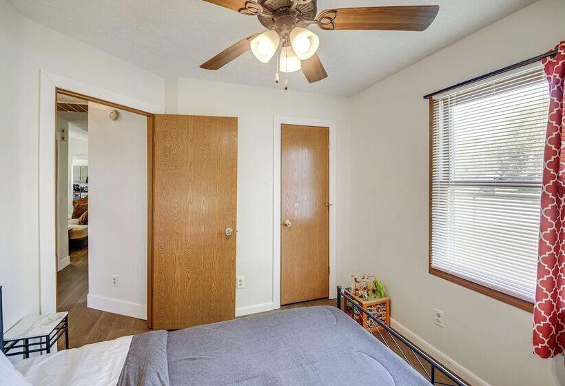 Lovely Terre Haute Home W/ Private Yard & Hot Tub!