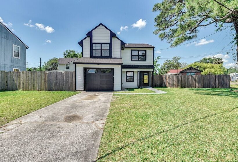 Modern Jacksonville Home   Close To River!