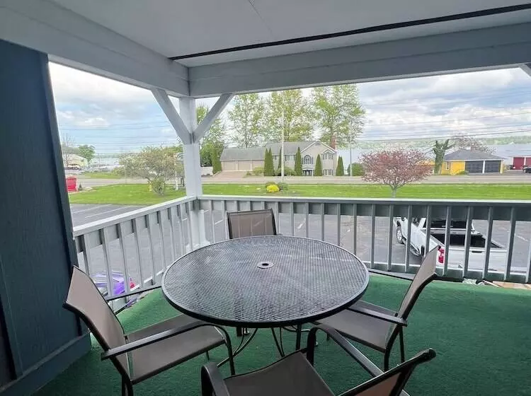 Motelli Webb S Year Round Resort