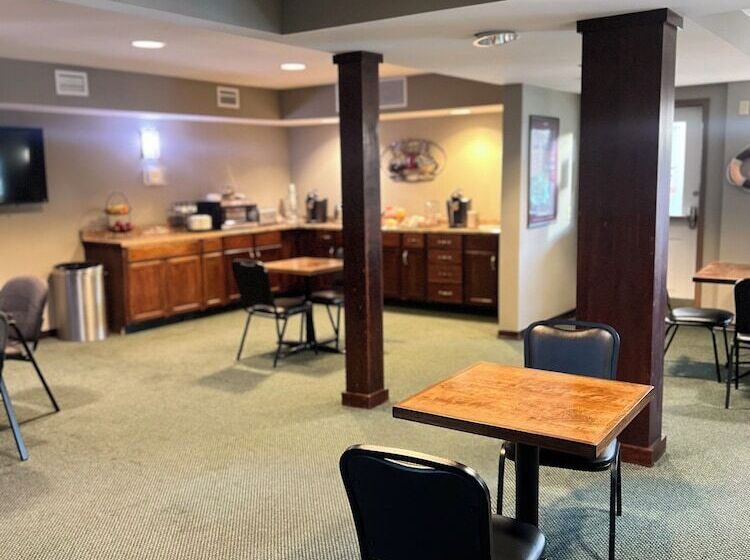 モーテル Webb S Year Round Resort