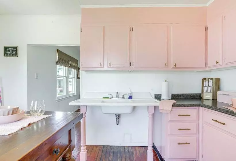 Pet Friendly Smith Island Cottage W/ Golf Cart!