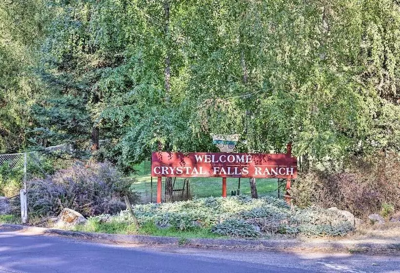 Game Room & Patio: Picturesque Home In Sonora