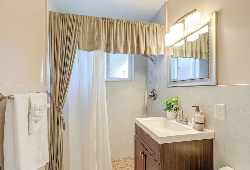 Sunny Port St Lucie Home: Lanai & Golf Course View