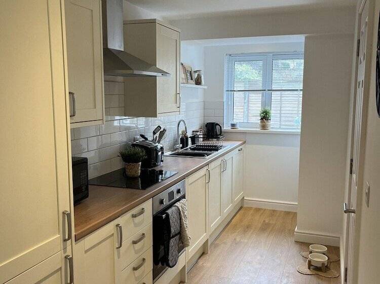 레지던스 Captivating 2 Bed Cottage In Symonds Yat