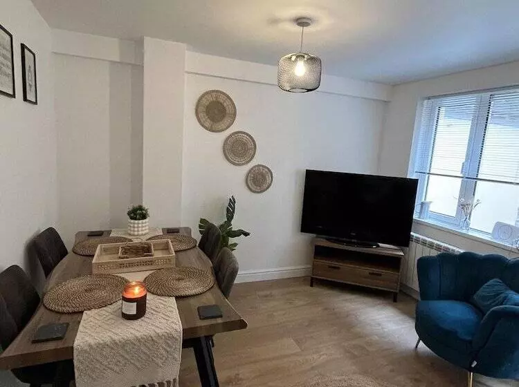 Residenssi Captivating 2 Bed Cottage In Symonds Yat