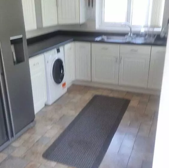 اقامتگاه Spacious Luxurious Serviced Accommodation