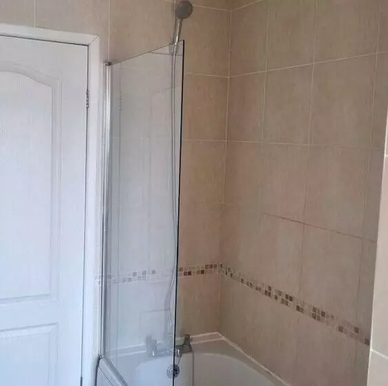 اقامتگاه Spacious Luxurious Serviced Accommodation