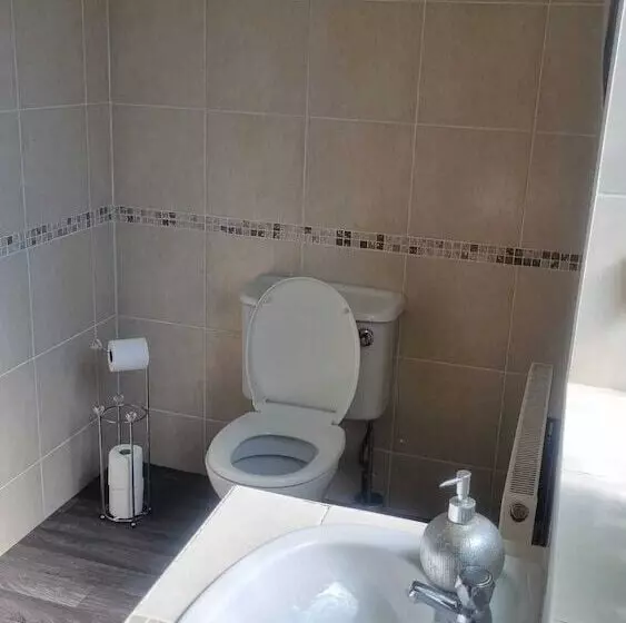 اقامتگاه Spacious Luxurious Serviced Accommodation