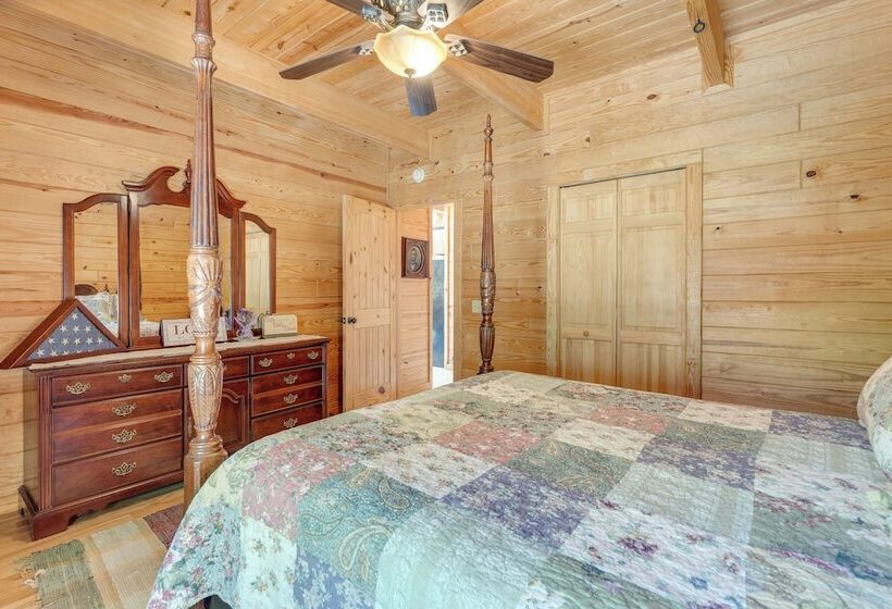 Wanderlust Cabin  W/ Deck & Lovely Mountain Views