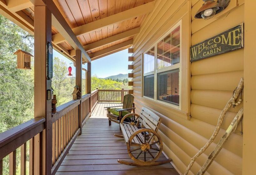 Wanderlust Cabin  W/ Deck & Lovely Mountain Views