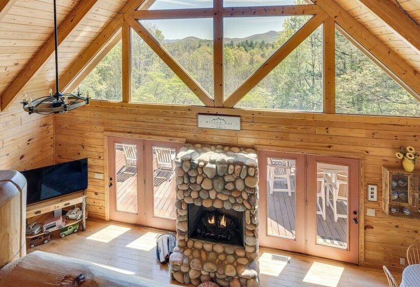 Wanderlust Cabin  W/ Deck & Lovely Mountain Views