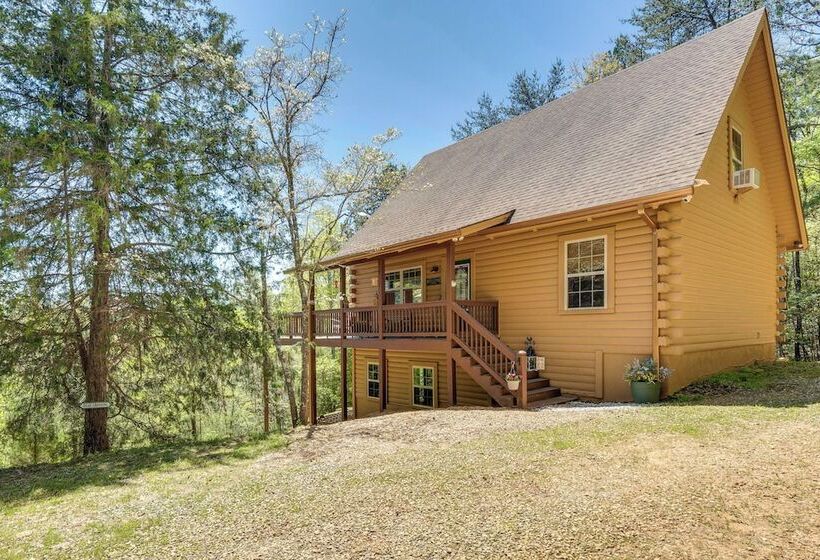 Wanderlust Cabin  W/ Deck & Lovely Mountain Views