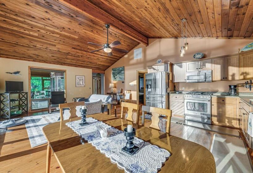 Waterfront Lancaster Cabin ~ 10 Mi To Kilmarnock!