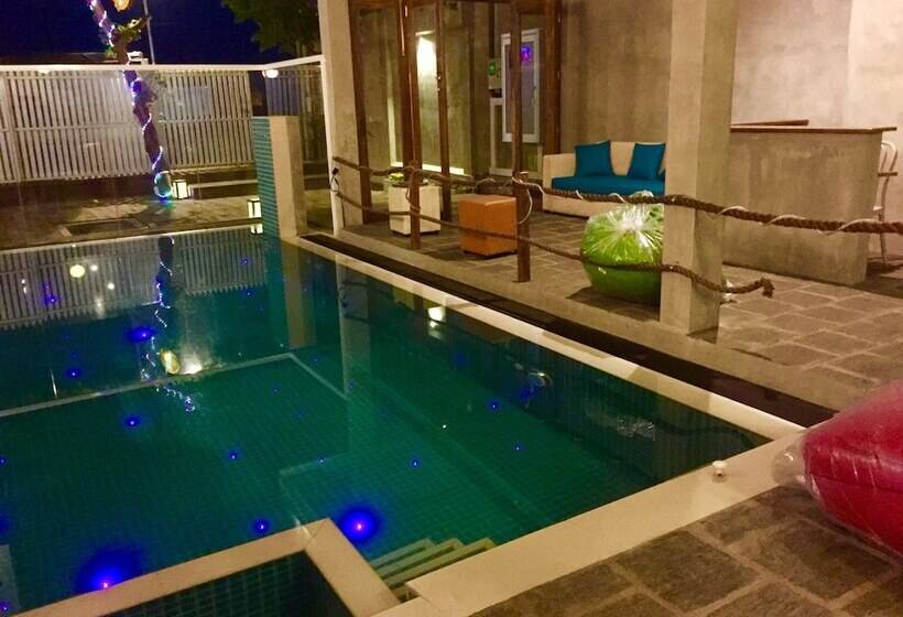 Arrowana 888 Weligama   Hostel