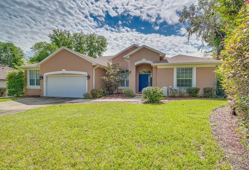 1 Mi To Rainbow Springs State Park: Home W/ Lanai!