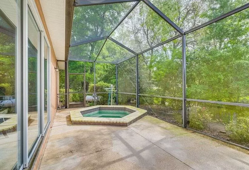 1 Mi To Rainbow Springs State Park: Home W/ Lanai!