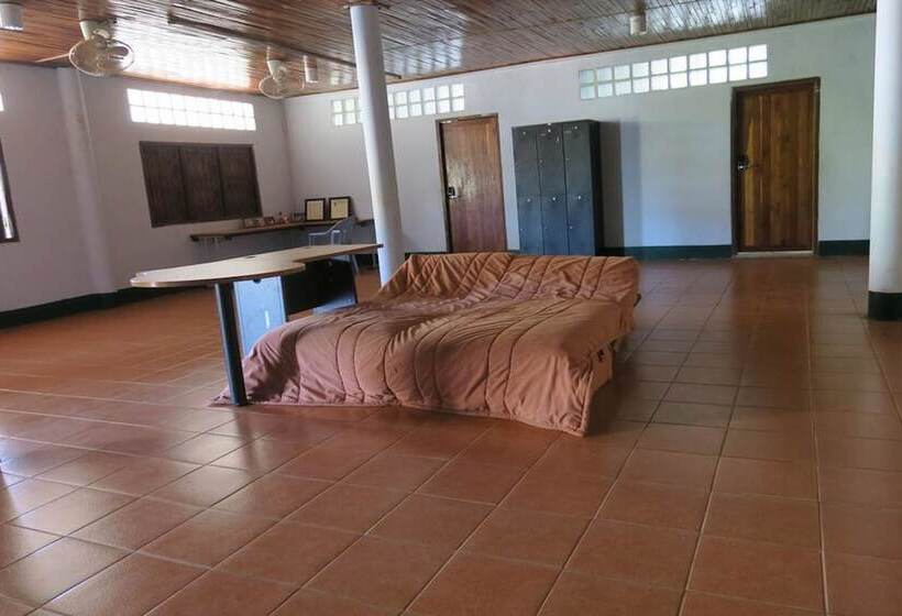 Cedarberg House Three Pagoda Pass   Hostel