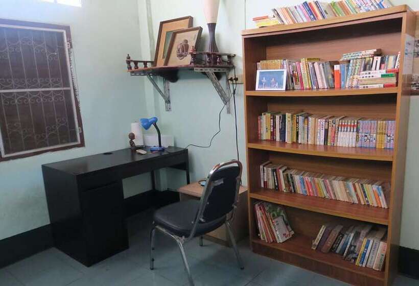 Cedarberg House Three Pagoda Pass   Hostel