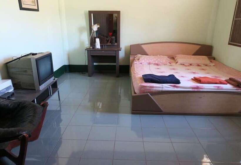 Cedarberg House Three Pagoda Pass   Hostel