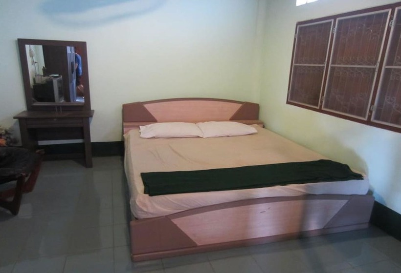 Cedarberg House Three Pagoda Pass   Hostel