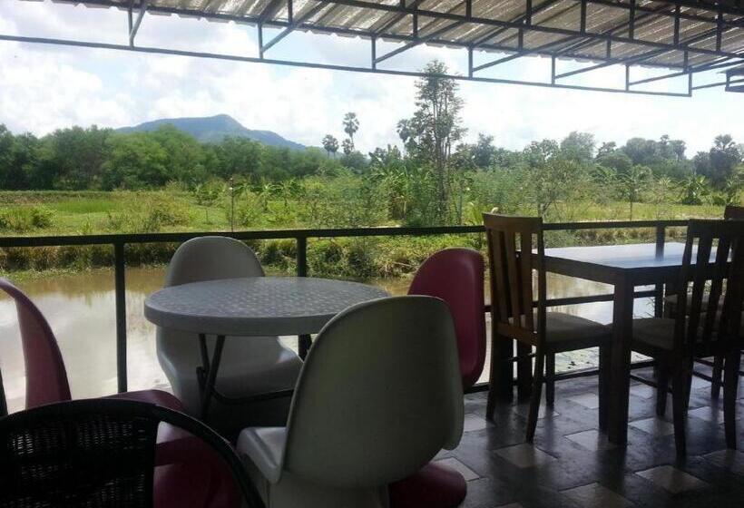 酒店 Banrai Chernma Resort