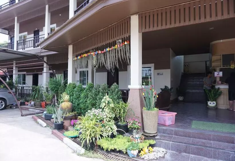 ホテル Jinda Place