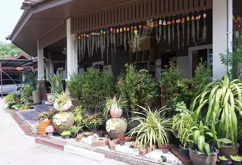 ホテル Jinda Place
