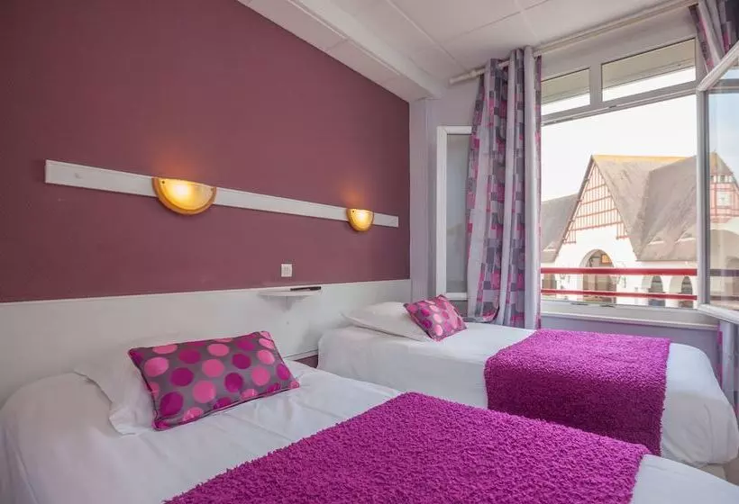 ホテル Les Arcades