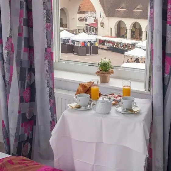 ホテル Les Arcades