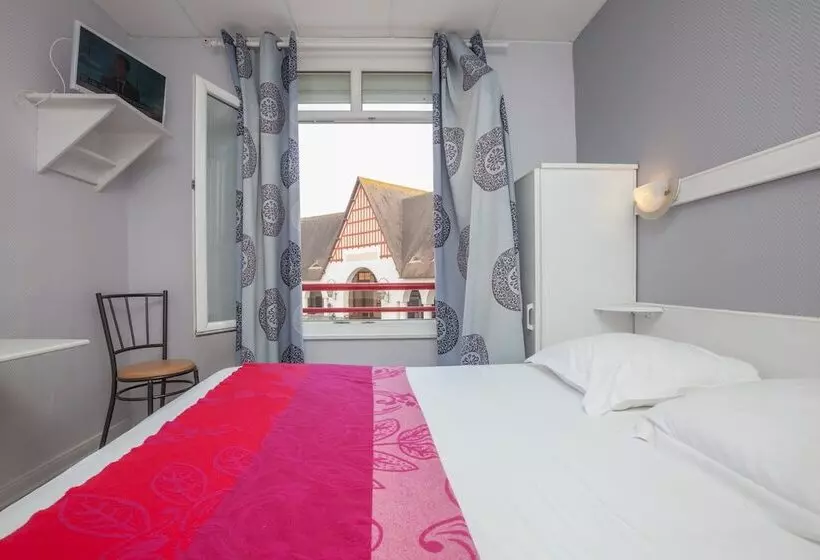 ホテル Les Arcades