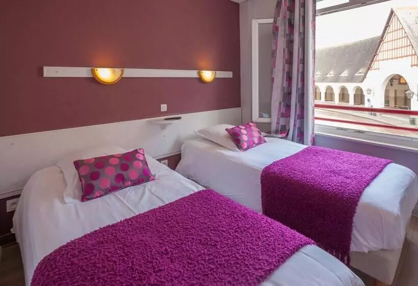 ホテル Les Arcades