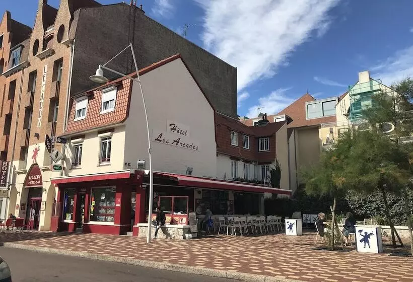 ホテル Les Arcades