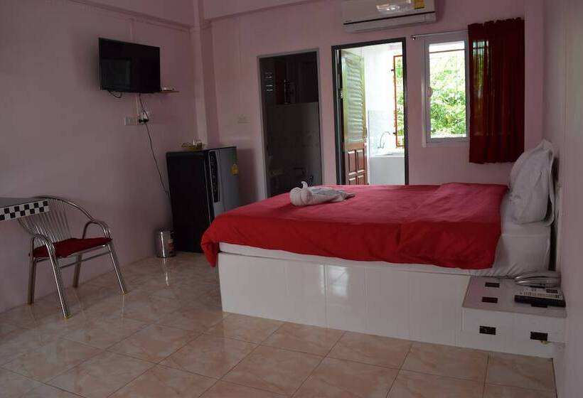 בית מלון כפרי Lopburitown