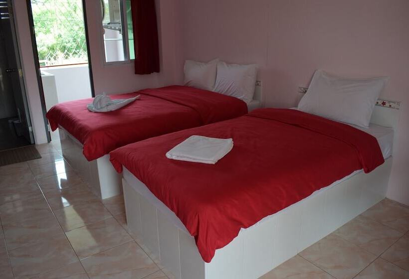 בית מלון כפרי Lopburitown