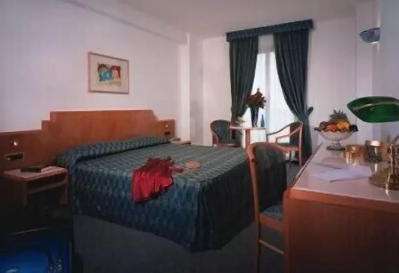 Hotelli Miceneo Palace