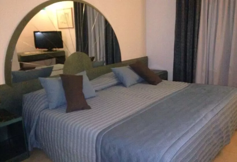 Hotelli Miceneo Palace