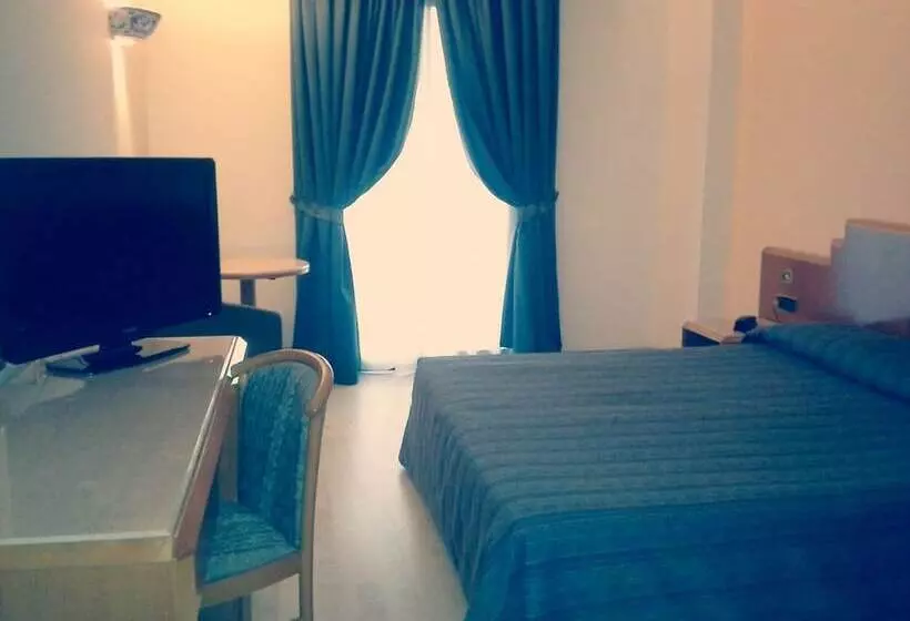 Hotelli Miceneo Palace