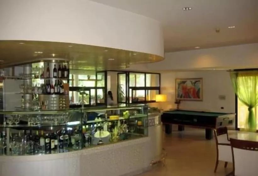 Hotelli Miceneo Palace