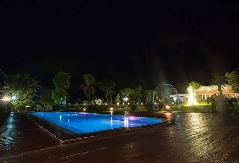 ホテル Supatta Resort