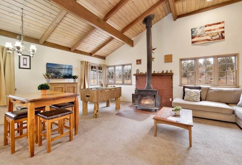 호텔 The Bell Tower #1996