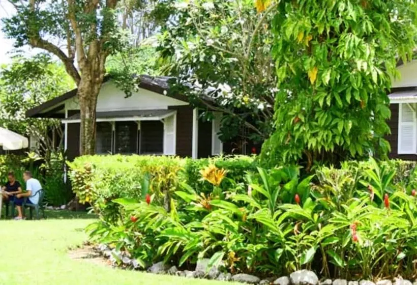 هتل Vaiala Beach Cottages