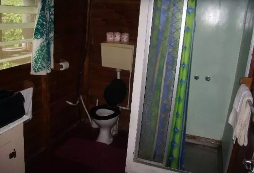 هتل Vaiala Beach Cottages