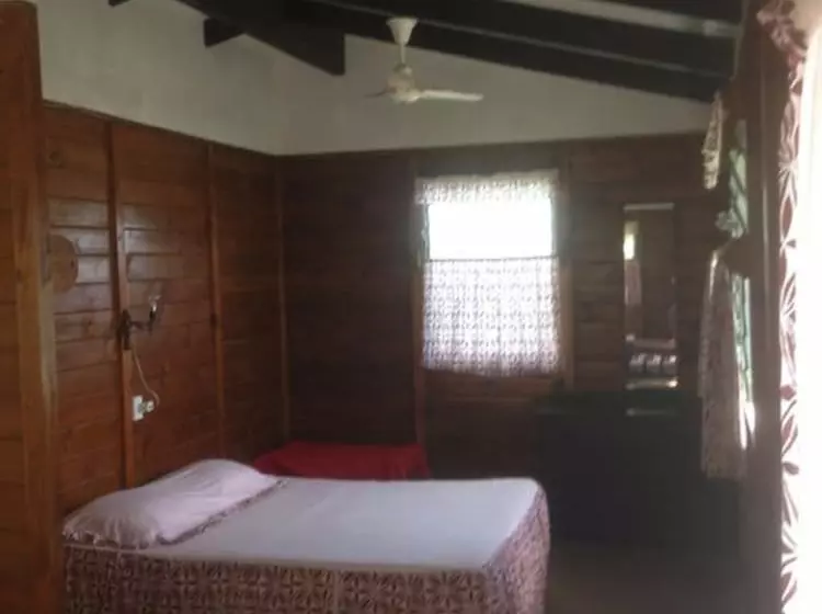 هتل Vaiala Beach Cottages