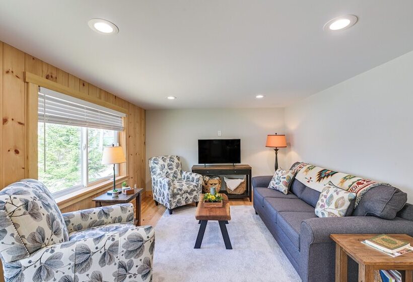 Idyllic Eastbrook Cabin: Lake Access, Near Acadia!