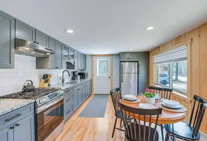 Idyllic Eastbrook Cabin: Lake Access, Near Acadia!